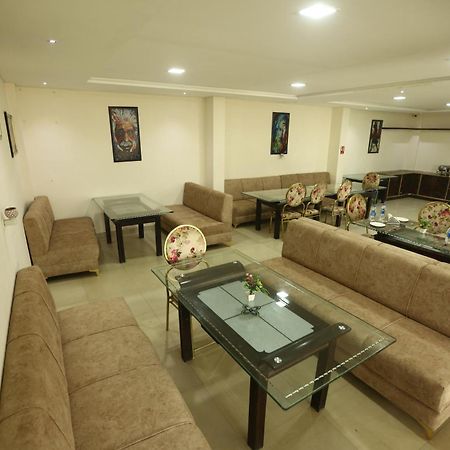 24 Hotel & Resort Agra  Exterior photo